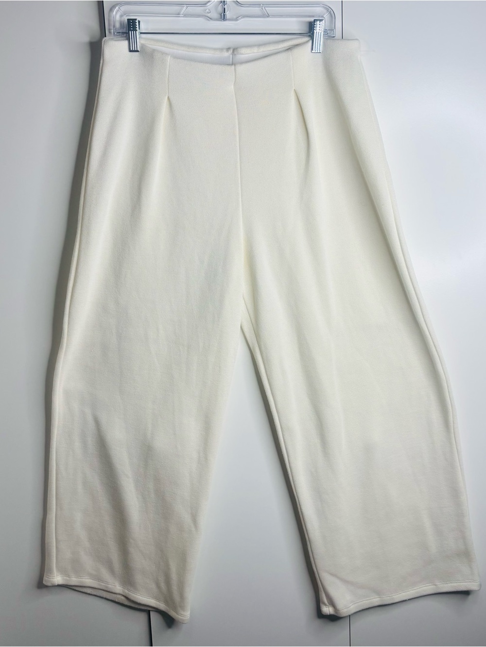 Zara Off-White Wide-Leg Cropped Pants